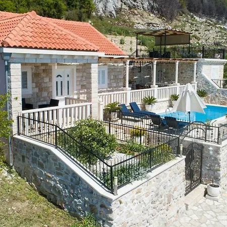 Holiday Villa Natura Vila