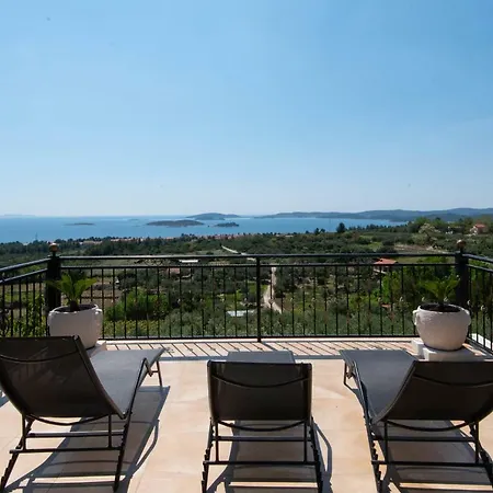 Holiday Villa Natura